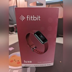 ***Bundle*** Fitbit Luxe with Accessories